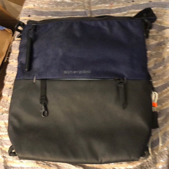 Sherpani Bags Sherpani Convertible Crossbody Backpack Poshmark